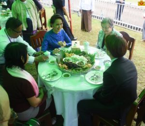 17_01_03_incontro_suu_tavola